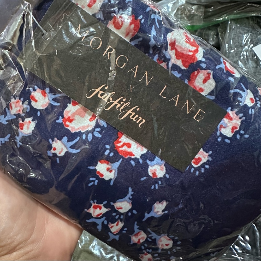 NWT Morgan Lane Robe - FabFitFun - Picture 2 of 3